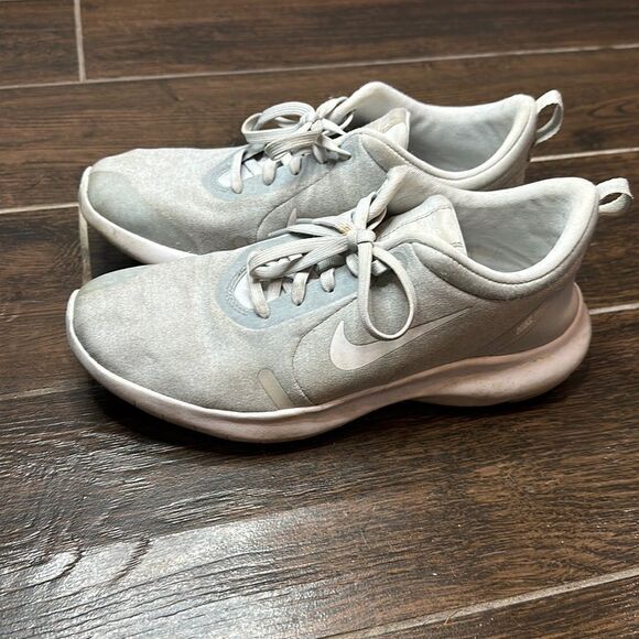 👟 Women’s Nike Flex Gray Sneakers Sz 7.5 👟 - Picture 1 of 6